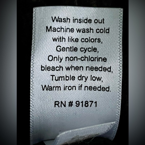 Long Sleeve Daisy Print Tee Size XL - Picture 11 of 12